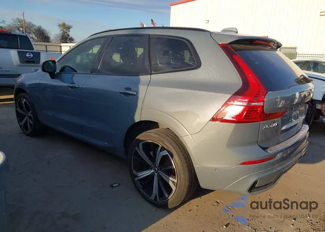 2022 Volvo Xc60 B5 R-Design z USA, uszkodzony, nr VIN YV4L12DM5N1082292